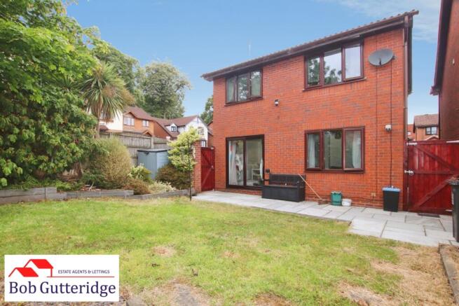 ENCLOSED REAR GARDEN