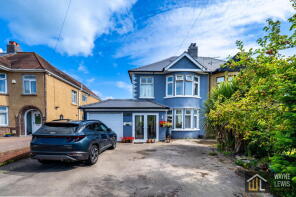 76 Red Croft, Cardiff Road, Hawthorn, Pontypridd CF37 5AA