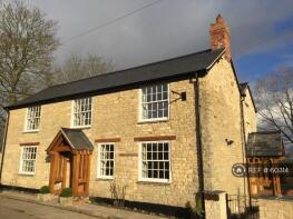 Chequers House, Middle End, Buckingham MK18 5NS