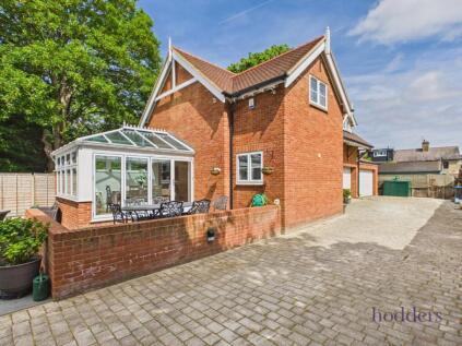 Addlestone, Surrey, KT15