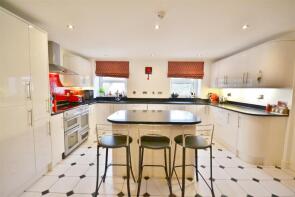 Apartment 5, Plas Caradog, Caradog Court, Ferryside SA17 5RX