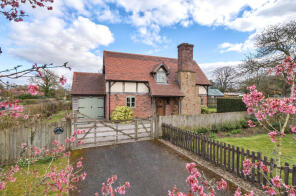 Walnut Tree Cottage, East Street, Pembridge HR6 9HB