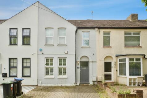 Edenbridge Road, Enfield, EN1