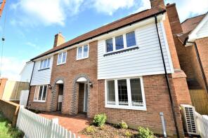 1, Starr Cottages, Boreham Lane, Boreham Street, Hailsham BN27 4SL
