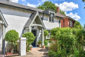 7, Redwood Drive, Winkton, Christchurch BH23 7BP