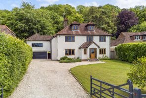Foxholes, Westfields, Princes Risborough HP27 0LH