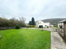 8, Glannant Row, Shwt, Bridgend CF32 8UB