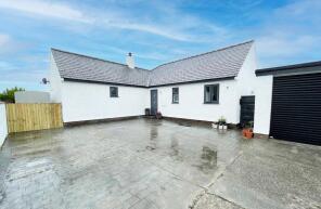 18 Gorwelion, Brynteg, Llansadwrn, Menai Bridge LL59 5ST