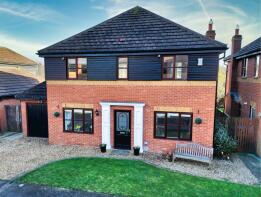 37, Winstanley Lane, Shenley Lodge, Milton Keynes MK5 7BT