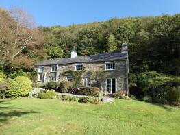 Bryn Neuadd, Ffordd Yr Ysgol, Fairbourne LL38 2RQ