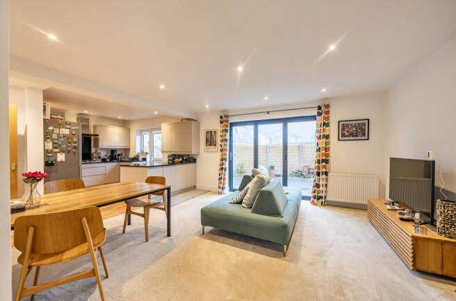 Dining/Lounge