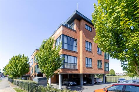 Victoria Road, Ruislip