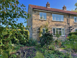 3, Pear Tree Garth, Main Street, Hutton Le Hole, York YO62 6UA