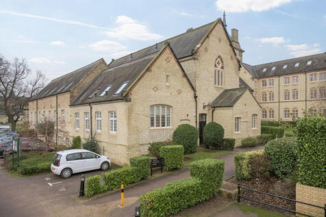 Kingsley Avenue, Fairfield, Hitchin, SG5 4FX