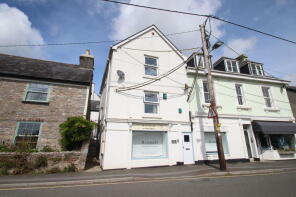 First Floor Flat, 14, Fore Street, Yealmpton PL8 2JN