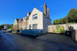 4, Railway Cottages, Station Road, Dover CT15 5JZ