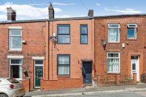 17, Campania Street, Oldham OL2 6BA