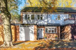 8, Holles Crescent, Nottingham NG7 1BZ