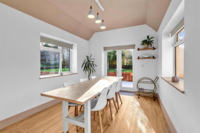 Dining Area.jpg