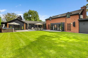 The Oaks, Ginns Road, Buntingford SG9 0JD
