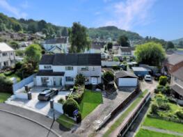 40, Graig View, Caerphilly CF83 8SE