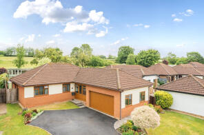 10, Woodcock Way, Axminster EX13 7SY