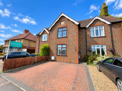 Brightmans Cottages, Bramingham Road, Luton, Bedfordshire, LU3 2BY