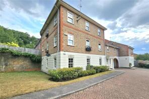 30, Lancaster Drive, Camberley GU15 3HY