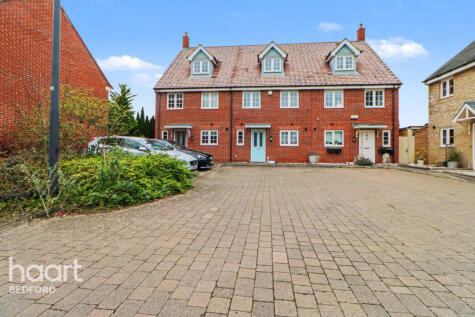 Knoll Gardens, Bedford