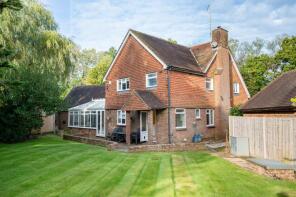 Fernfield Cottage, Nuthurst Road, Horsham RH13 6RE