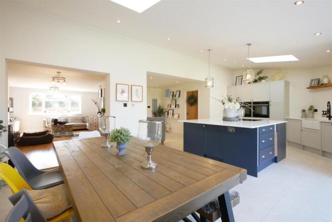 Open-Plan Kitchen/Dining Room
