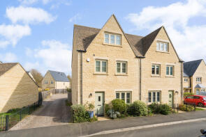 30, Nightingale Way, Cirencester GL7 5WB