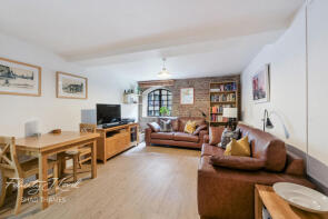 31, 6 St Georges Wharf, Shad Thames, London SE1 2YS