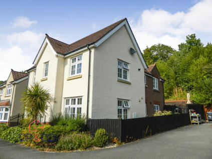 Clos Pen Y Cae, Ebbw Vale, NP23