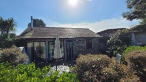 Hale Farmhouse, School Lane, St Kew, Bodmin PL30 3HE