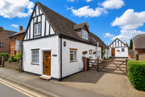 The Nutshell, Mill Street SG19 3jW