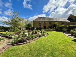 4, Manor Barton, Chiselborough, Stoke-sub-hamdon TA14 6TZ