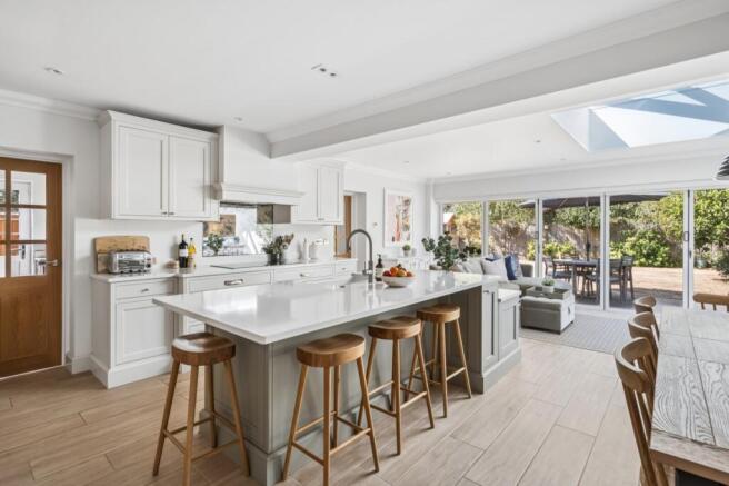 Kitchen/Dining Area