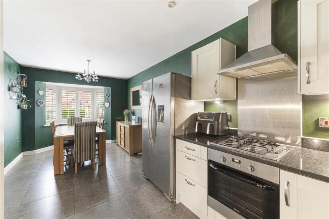 13Hadlow06.jpg