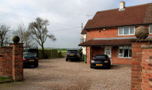 14, Oxcroft Estate, Mansfield Road, Worksop S80 4NA