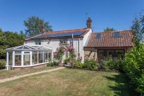 Parva House, Chapel Road, Longham NR19 2RN
