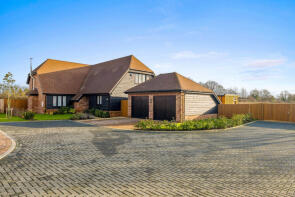 Mere Lodge, Croydon Barn Lane, Horley RH6 9JY