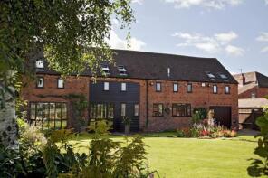 Treetops Barn, Cashes Farm, Elmbridge Lane, Elmbridge WR9 0NQ