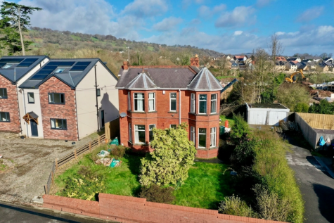 Five Locks Road, Pontnewydd, NP44