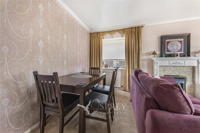 Living Room/Dining