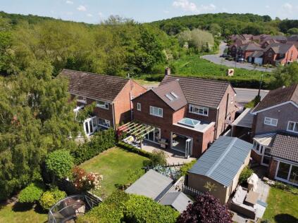 Deerlands Road, Wingerworth, S42