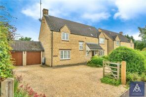 Shenna House, Cockley Road, Brackley NN13 5PD