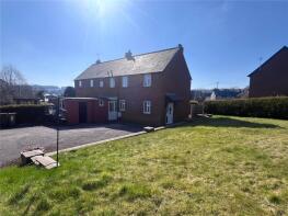 16, Y Waen, Gwernaffield CH7 5DP