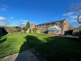 24, Edmonds Close, Stratford-upon-avon CV37 8ST