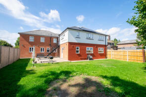 Flat 4, Neva House, Goldbridge Road, Piltdown TN22 3XL